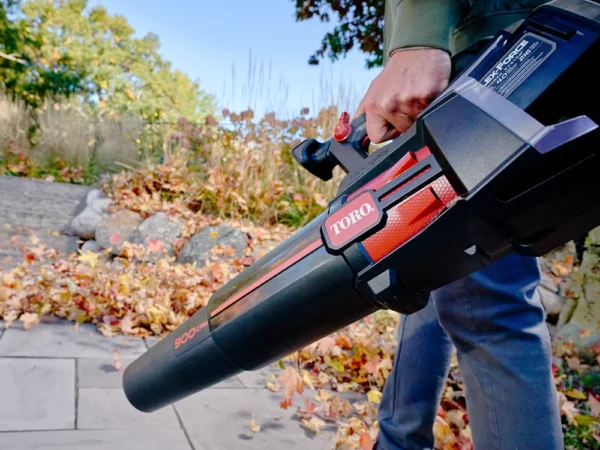 Toro - Løvblæser Plus - In use 2