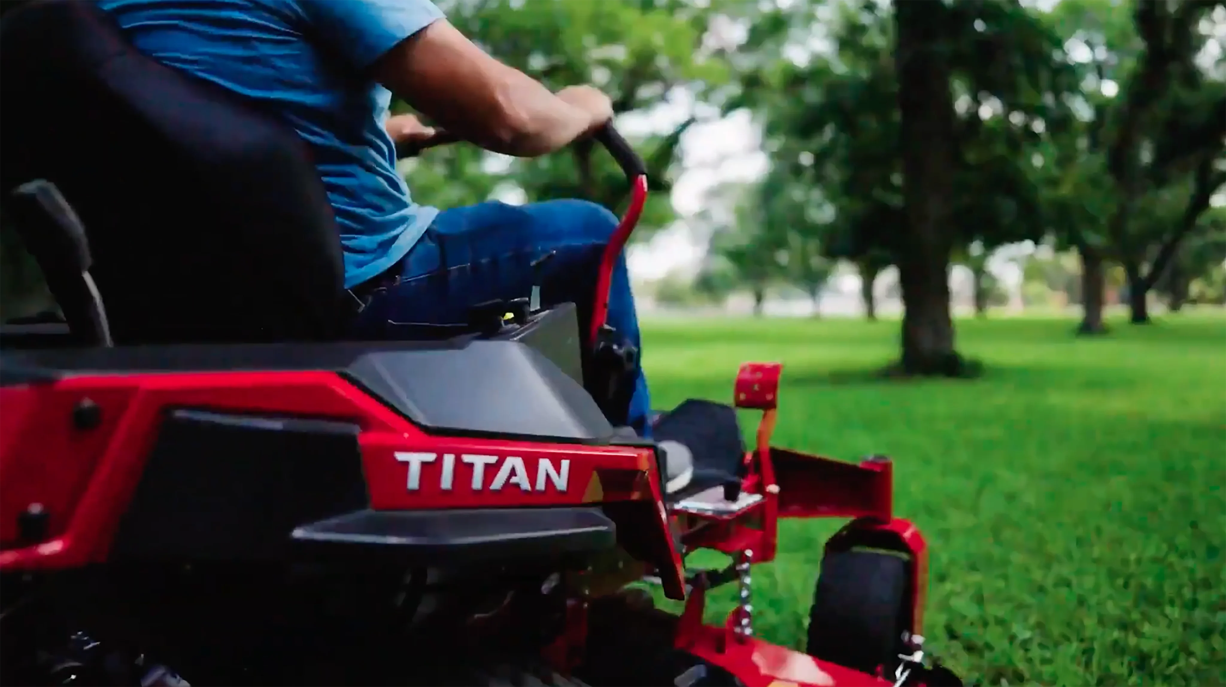 Toro - Titan - In use