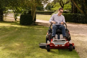 Kirkegårde - TORO eTimecutter MR4275 elektrisk zeroturn - Kategoribillede